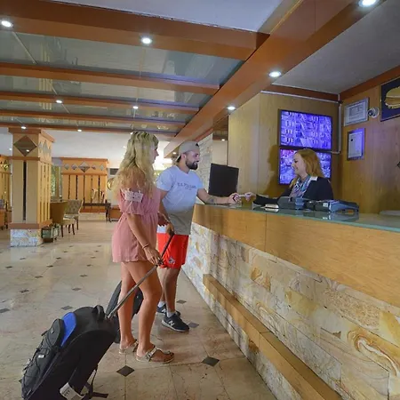 Bulvar Hotell 3*